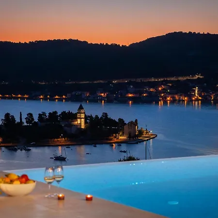 Holiday home Divine View *