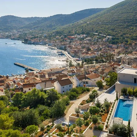 Holiday home Divine View