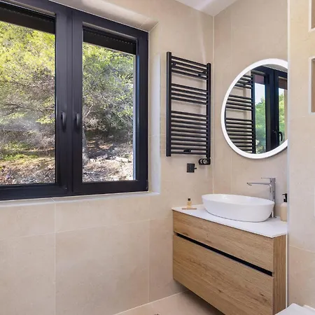 Сasa de vacaciones Divine View Vis