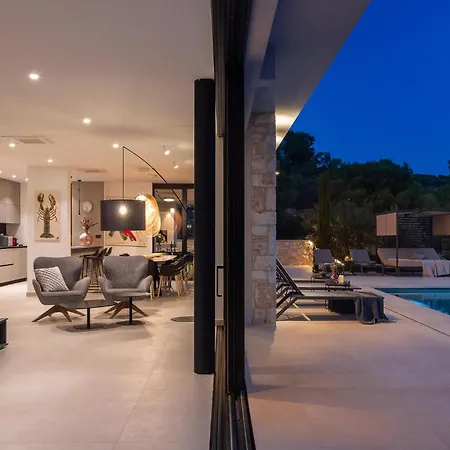 بيت للعطل Divine View فيس