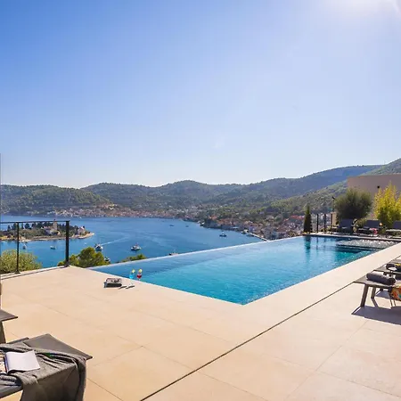 Divine View بيت للعطل *