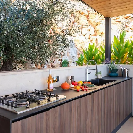 بيت للعطل Divine View فيس